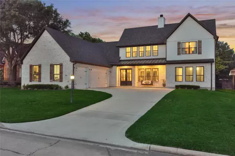 50 Naples Ln, Montgomery, TX 77356