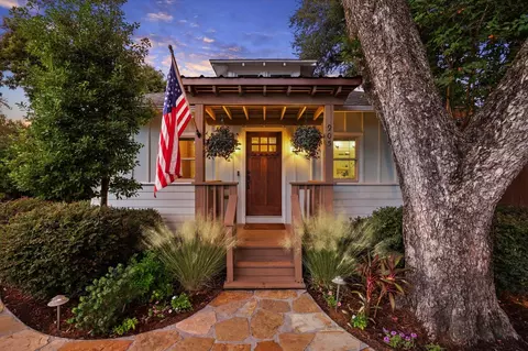 905 Gibbs St, Houston, TX 77009