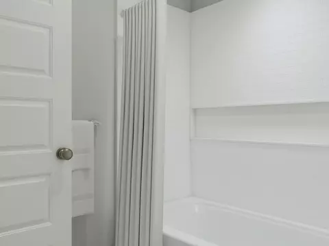 Bath - 2349 Nooksack Dr, Conroe, TX 77384 photo 4 of 4