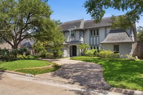 923 Daria Dr, Houston, TX 77079