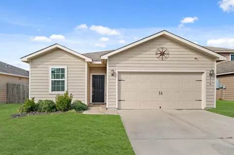718 Crystal Lakes Dr, Brookshire, TX 77423