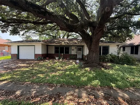 2004 Florida St, Baytown, TX 77520