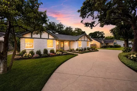 2126 Chimney Rock Rd, Houston, TX 77056