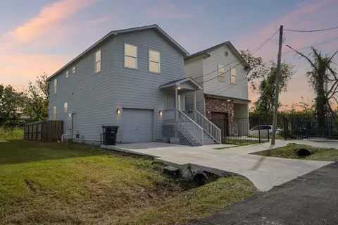 2206 Abernathy St, Houston, TX 77026