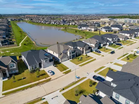 2515 Red Hickory Dr, Katy, TX 77493