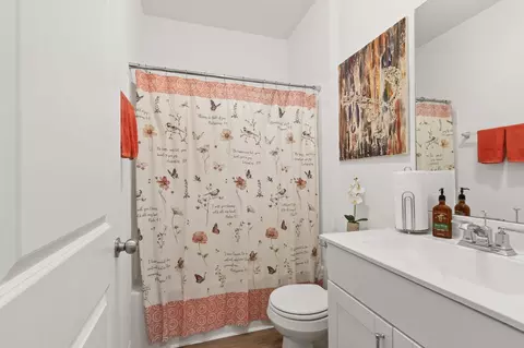 Bath - 5834 Finely Run St, Spring, TX 77373 photo 3 of 4