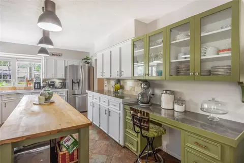 Kitchen - 6411 Northway Dr, Spring, TX 77389 photo 5 of 5