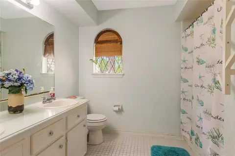 Bath - 6411 Northway Dr, Spring, TX 77389 photo 4 of 4