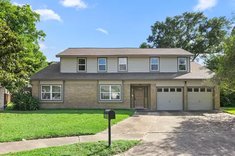 10214 Huntington View Dr, Houston, TX 77099