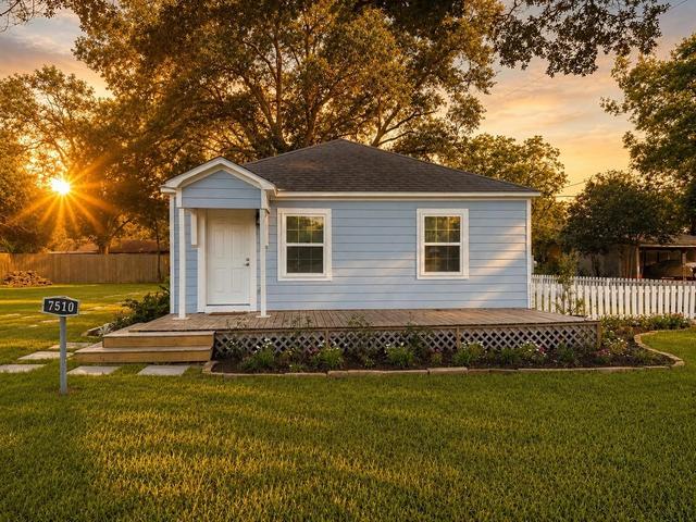 7510 Highway 60, Wallis, TX 77485