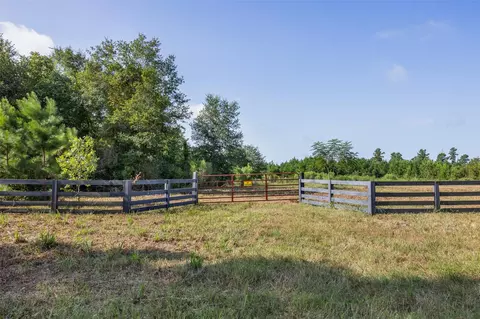109 Old Sign Rd, Midway, TX 75852