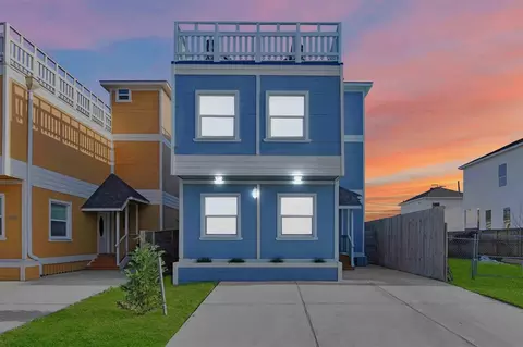 4013 Ave N 12, Galveston, TX 77550