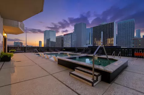 2016 Main St #PH 2, Houston, TX 77002