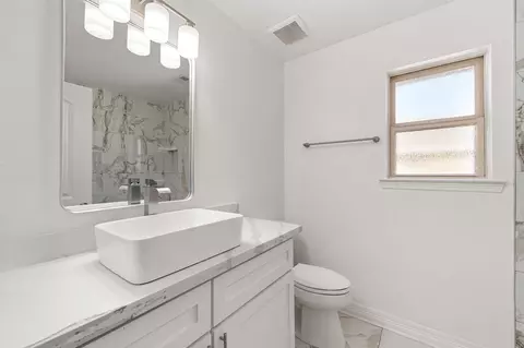 Bath - 2007 Brookmont Dr, Conroe, TX 77301 photo 6 of 6