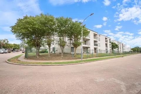 2818 S Bartell Dr #39, Houston, TX 77054
