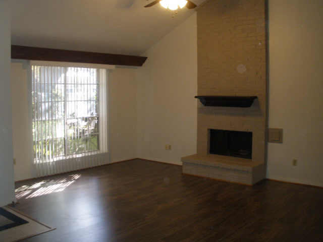 315 Elder Glen Dr, Webster, TX 77598 photo 1