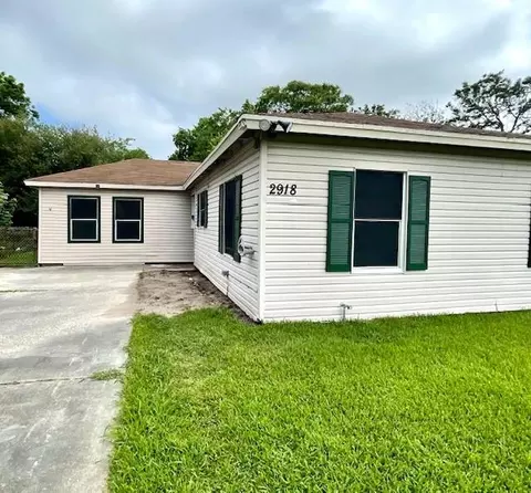 2918 3rd Ave N, Texas City, TX 77590