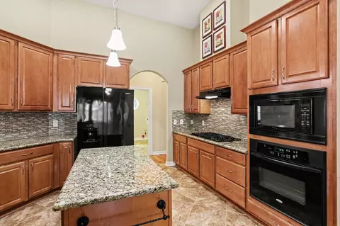 Kitchen - 3015 Rustic Gardens Dr, Spring, TX 77386 photo 2 of 5