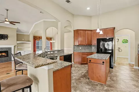 Kitchen - 3015 Rustic Gardens Dr, Spring, TX 77386 photo 4 of 5