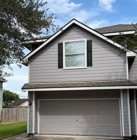 414 Folk Crest Ln, Dickinson, TX 77539