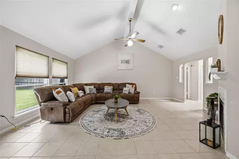 Living - 3226 Keygate Dr, Spring, TX 77388 photo 3 of 3