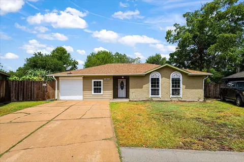 15802 Park Manor St, Houston, TX 77053