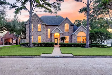 19602 Laurel Park Ln, Houston, TX 77094