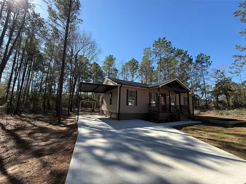 7926 Hawthorne Ln, Plantersville, TX 77363