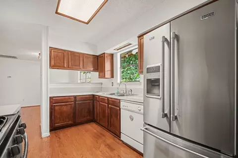 Kitchen - 2103 Rolling Glen Dr, Spring, TX 77373 photo 2 of 4