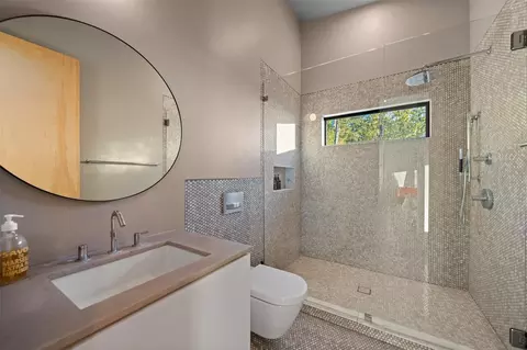 Bath - 152 Lori Ln, Trinity, TX 75862 photo 3 of 3