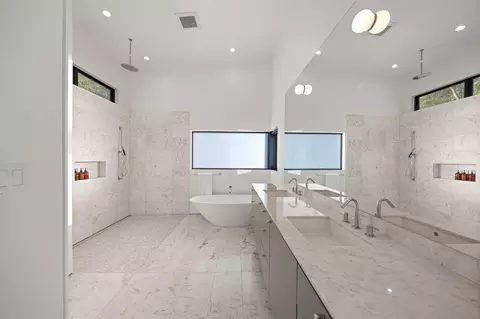 Bath - 152 Lori Ln, Trinity, TX 75862 photo 1 of 3