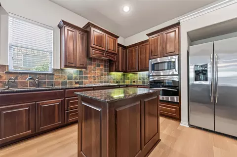 179 N Vershire Cir, Magnolia, TX 77354