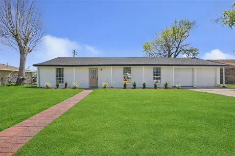 715 Pamela Dr, Baytown, TX 77521