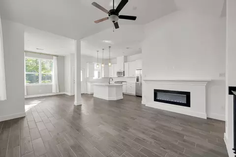 Living - 560 Red Cascade Trl, Willis, TX 77318 photo 2 of 3