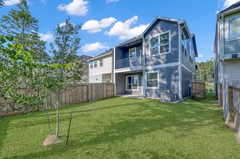 Exterior - 560 Red Cascade Trl, Willis, TX 77318 photo 3 of 3