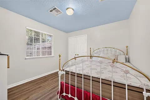 Bedroom - 12007 Viola Ct, Pinehurst, TX 77362 photo 1 of 6