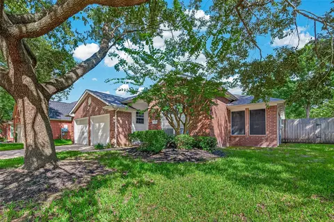 Exterior - 12007 Viola Ct, Pinehurst, TX 77362 photo 2 of 9