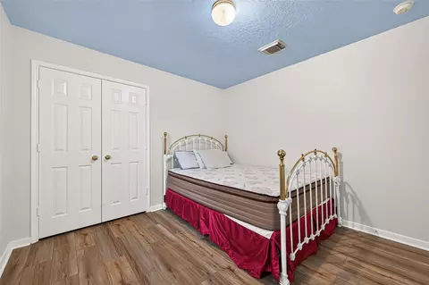 Bedroom - 12007 Viola Ct, Pinehurst, TX 77362 photo 2 of 6