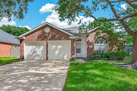 Exterior - 12007 Viola Ct, Pinehurst, TX 77362 photo 1 of 9