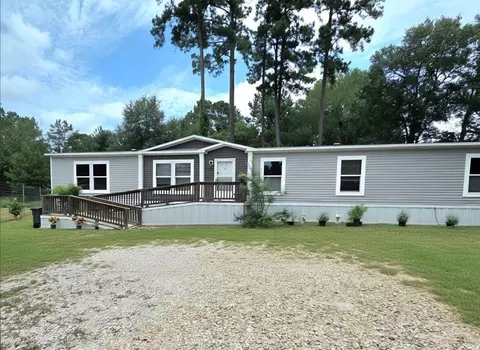 7715 Walnut Tree Ln, Plantersville, TX 77363
