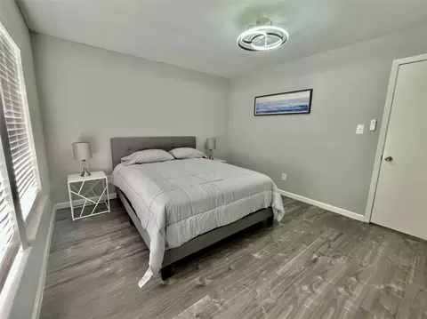 Bedroom - 610 Seashell Dr, Surfside Beach, TX 77541 photo 1 of 8