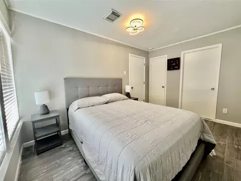 Bedroom - 610 Seashell Dr, Surfside Beach, TX 77541 photo 8 of 8