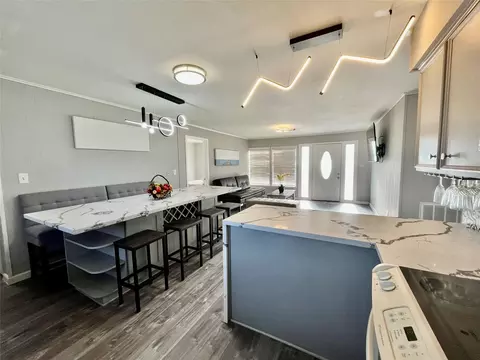 Kitchen - 610 Seashell Dr, Surfside Beach, TX 77541 photo 10 of 10