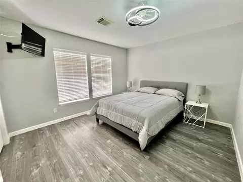 Bedroom - 610 Seashell Dr, Surfside Beach, TX 77541 photo 2 of 8