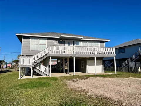 Exterior - 610 Seashell Dr, Surfside Beach, TX 77541 photo 1 of 7