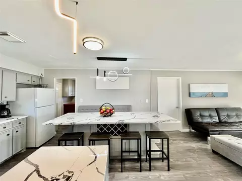 Kitchen - 610 Seashell Dr, Surfside Beach, TX 77541 photo 7 of 10