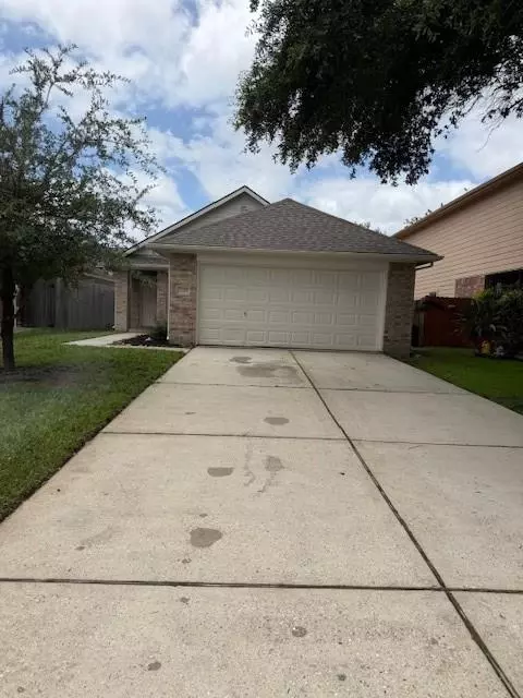 11323 Canyon Shore Dr, Humble, TX 77396