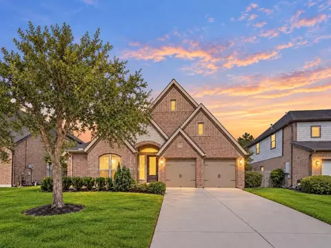 6727 Miller Shadow Ln, Sugar Land, TX 77479