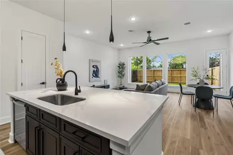 4661 Phlox St, Houston, TX 77051
