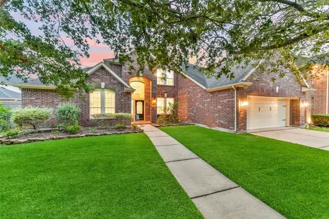 109 Grand Creek Dr, League City, TX 77573